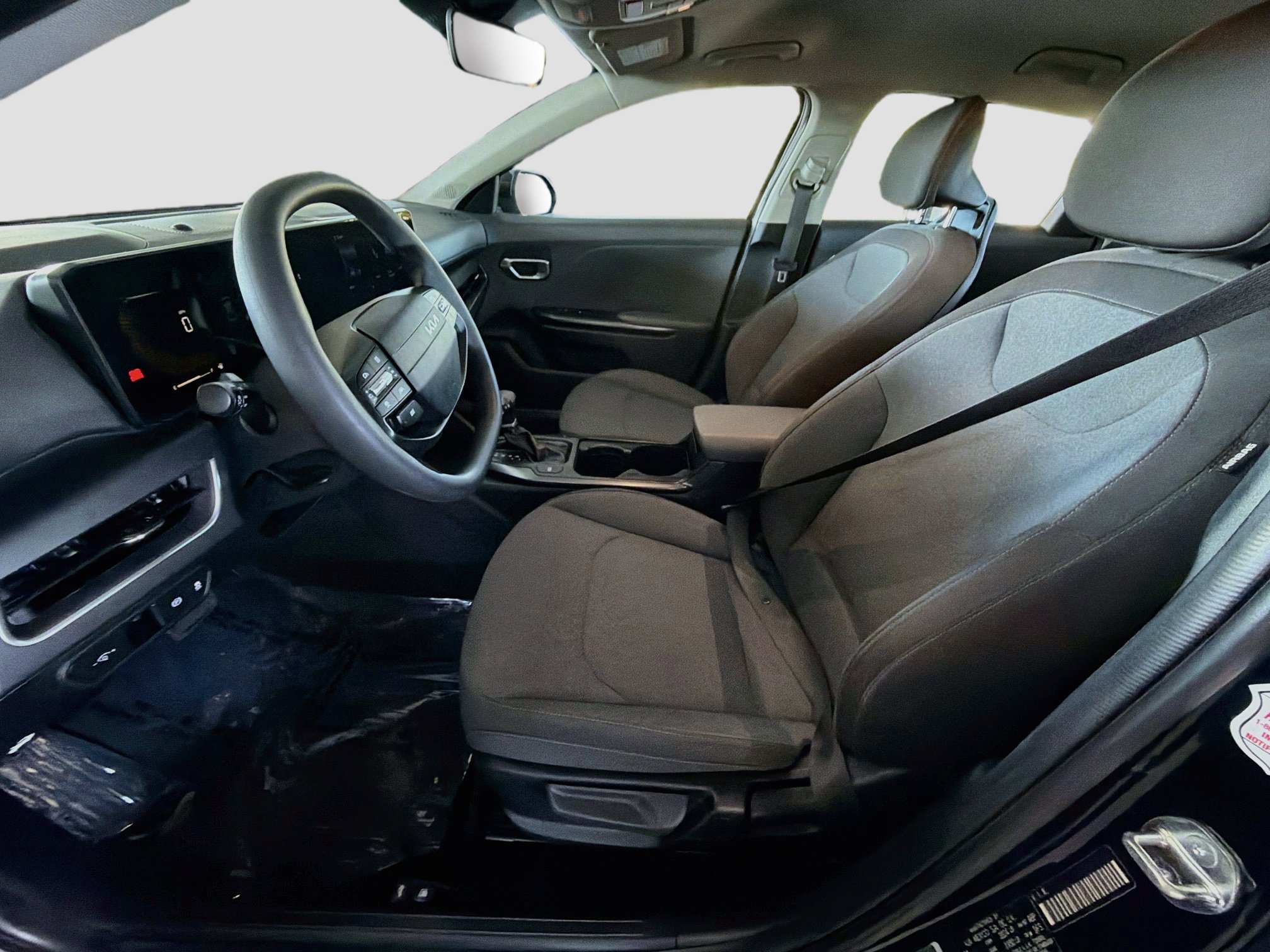 Used 2025 Kia K4 FWD image 13
