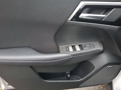 Used 2025 Mitsubishi Outlander ES AWD/4WD image 22