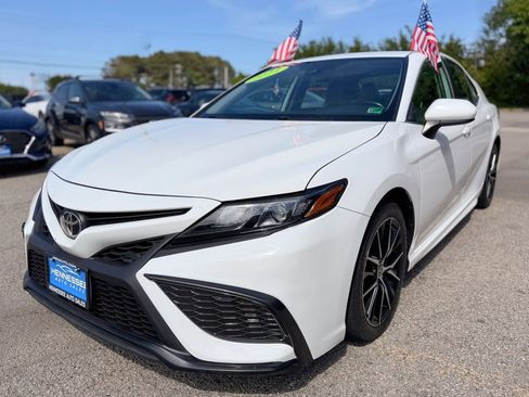 Used 2021 Toyota Camry SE FWD image 30