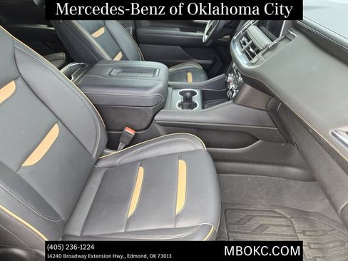 Used 2024 GMC Yukon AT4 w/ Technology Package AWD/4WD image 13