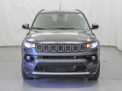 Used 2024 Jeep Compass Limited AWD/4WD image 3