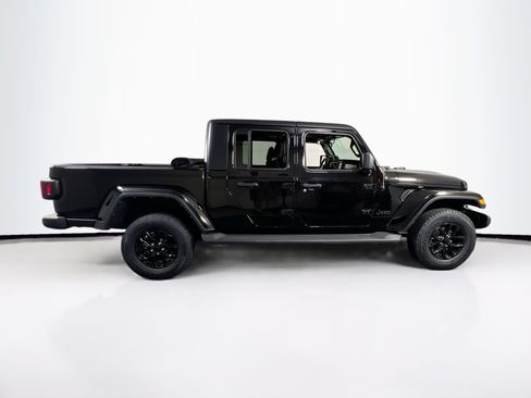 Used 2023 Jeep Gladiator Sport AWD/4WD image 4