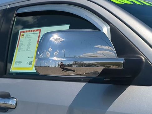 Used 2012 Toyota Tundra 2WD CrewMax w/ SR5 Pkg image 12