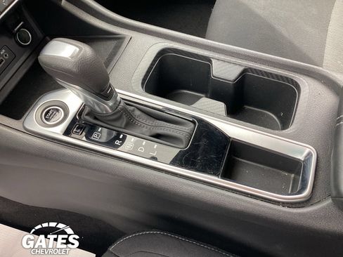 Used 2025 Nissan Sentra SV FWD image 24