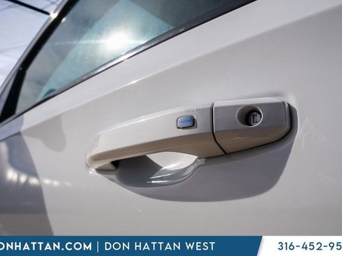 Used 2023 Chevrolet Suburban RST w/ Luxury Package image 40