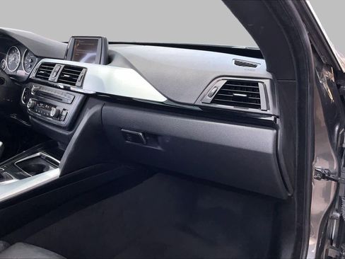Used 2016 BMW 328i Gran Turismo xDrive AWD/4WD image 19