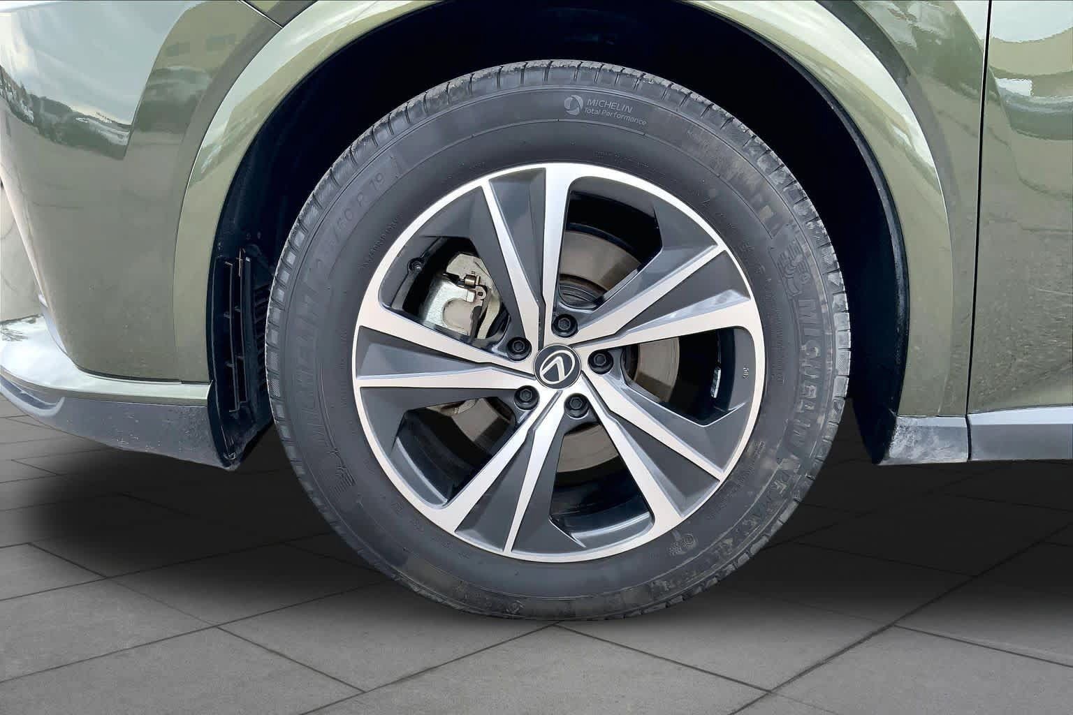 Used 2024 Lexus RX 350 Premium w/ Convenience Package AWD/4WD image 9