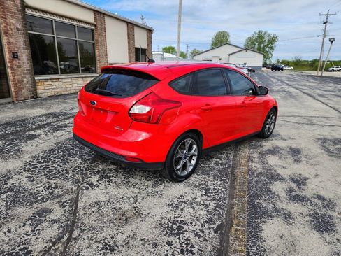 Used 2014 Ford Focus SE w/ Equipment Group 201A FWD image 2