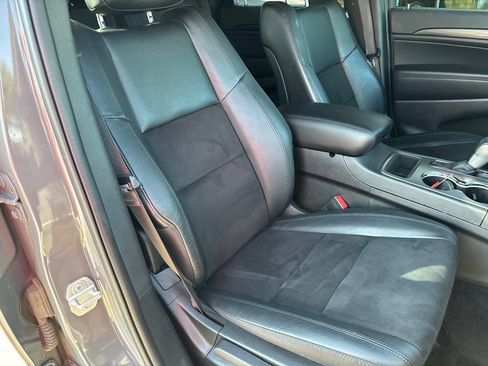 Used 2021 Jeep Grand Cherokee Laredo X AWD/4WD image 28