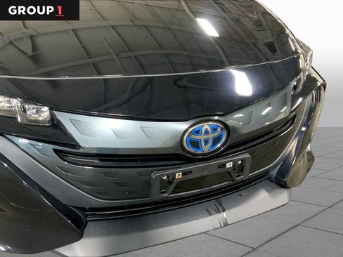 Used 2021 Toyota Prius Prime XLE FWD image 30