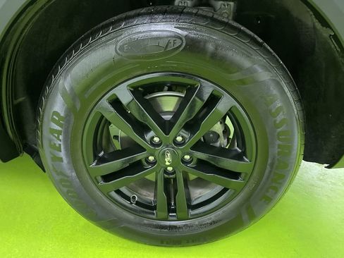 Used 2022 Ford Explorer XLT w/ Class IV Trailer Tow Package image 15