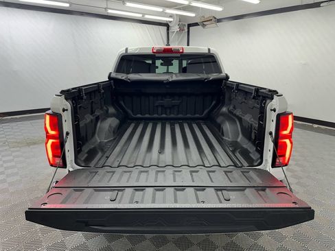 Used 2025 Chevrolet Colorado Z71 AWD/4WD image 19