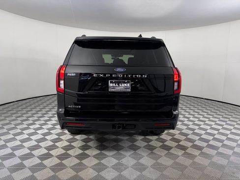 Used 2025 Ford Expedition Active AWD/4WD image 9