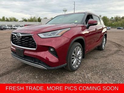 Used 2025 Toyota Highlander Platinum