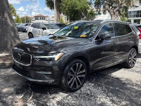Used 2023 Volvo XC60 B5 Ultimate w/ Climate Package FWD image 1