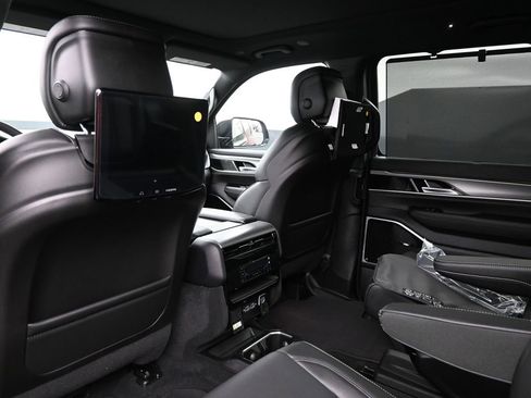 New 2026 Jeep Grand Wagoneer Limited AWD/4WD image 38