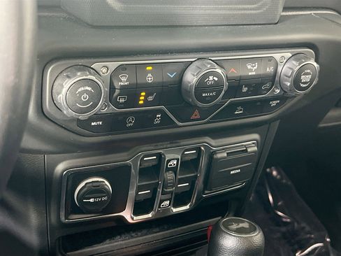 Used 2023 Jeep Wrangler Sport S image 15