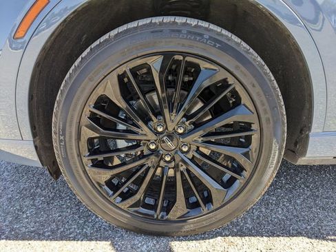 Used 2025 Lincoln Corsair Reserve w/ Equipment Group 202A image 9