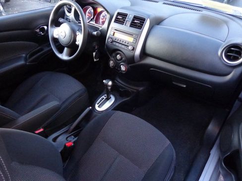 Used 2014 Nissan Versa SV w/ Convenience Package image 9