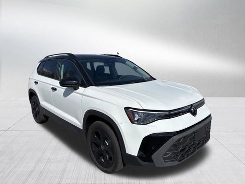 New 2026 Volkswagen Taos SE AWD/4WD image 7