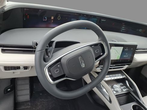 New 2026 Lincoln Nautilus Premier AWD/4WD image 21