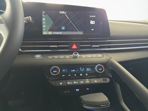 New 2026 Hyundai Elantra Limited FWD image 27