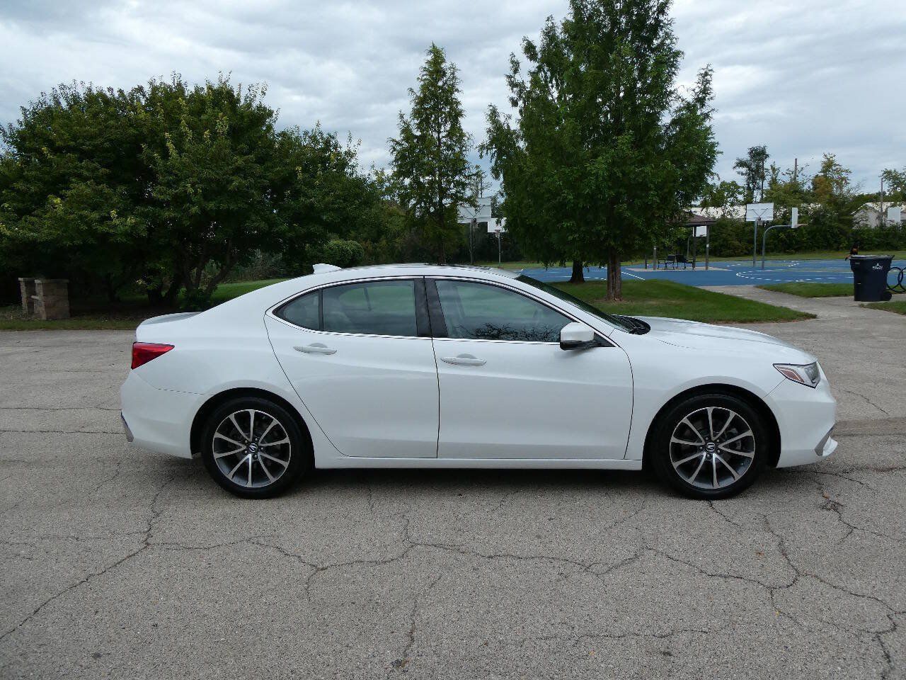 Used 2019 Acura TLX V6 FWD image 4