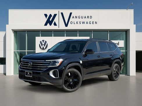 New 2026 Volkswagen Atlas SE FWD image 1