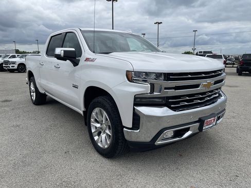 Used 2022 Chevrolet Silverado 1500 LTZ image 2