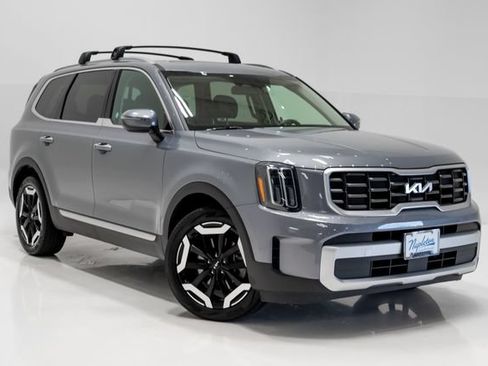 Certified 2025 Kia Telluride S AWD/4WD image 6