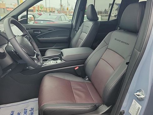 Used 2025 Honda Ridgeline Black Edition image 18