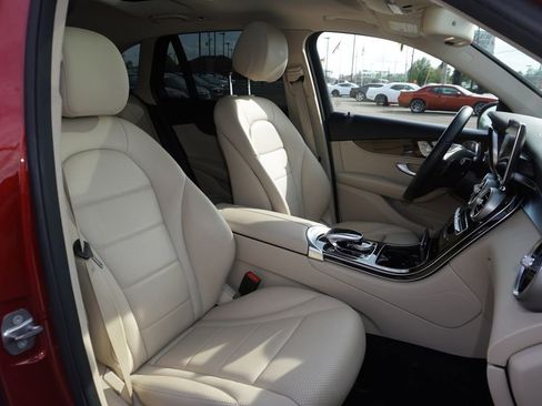 Used 2017 Mercedes-Benz GLC 300 image 33