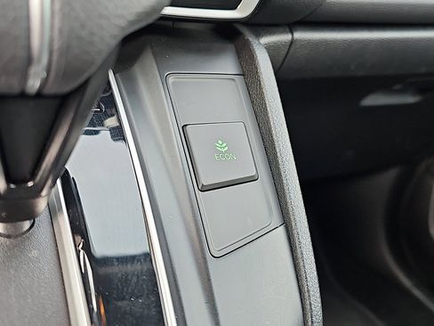 Used 2018 Honda CR-V LX image 24