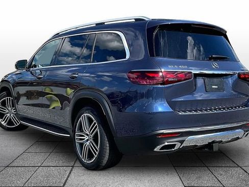 Used 2024 Mercedes-Benz GLS 450 4MATIC image 3