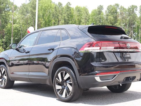 Used 2024 Volkswagen Atlas Cross Sport SE AWD/4WD image 3