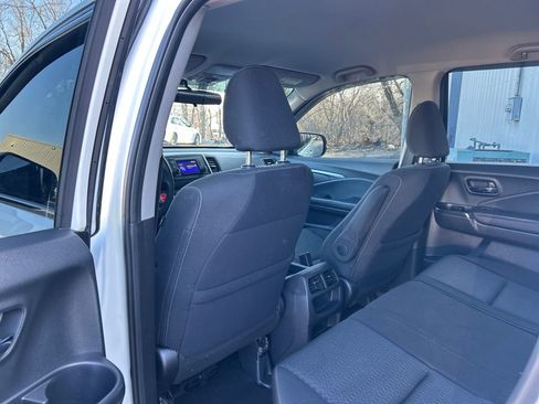 Used 2019 Honda Ridgeline Sport image 32