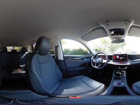 Used 2026 Volkswagen Tiguan SE AWD/4WD image 44
