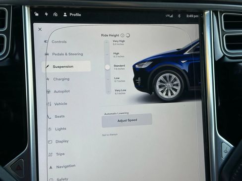 Used 2016 Tesla Model X 60D image 40