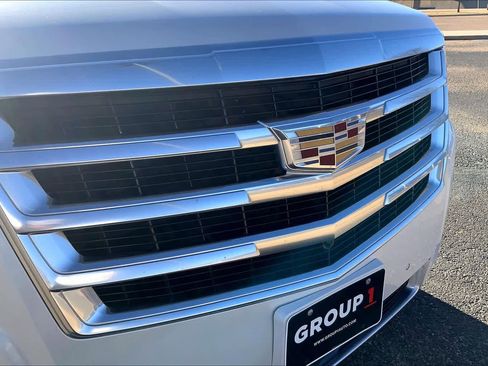 Used 2017 Cadillac Escalade Premium Luxury image 29