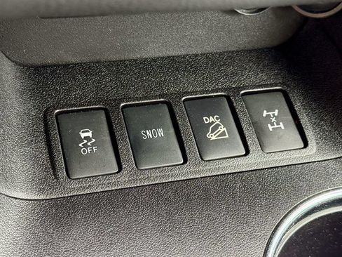Used 2016 Toyota Highlander Limited AWD/4WD image 32