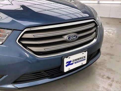 Used 2019 Ford Taurus SEL FWD image 30