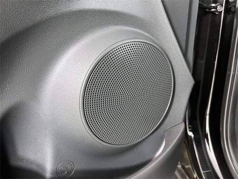 Used 2019 Hyundai Kona SE w/ Cargo Package image 23