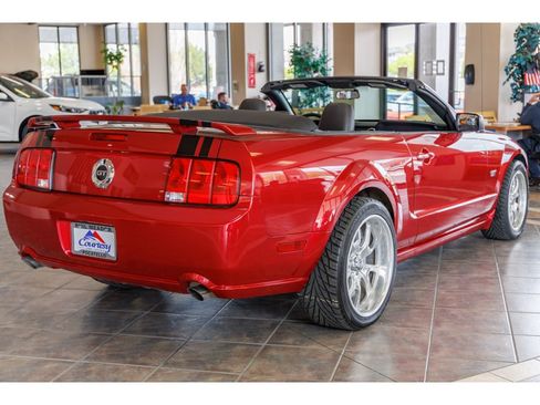 Used 2005 Ford Mustang GT RWD image 4