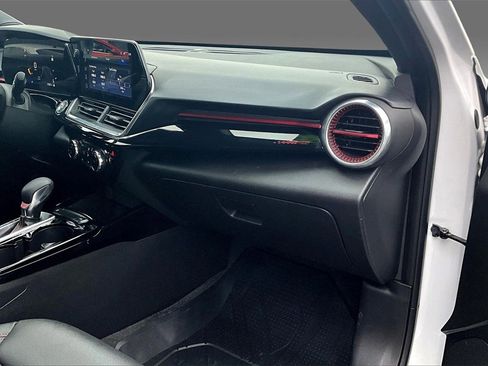 Used 2024 Chevrolet Trax RS w/ Driver Confidence Package image 10