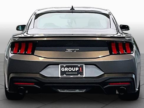 Used 2025 Ford Mustang GT RWD image 5