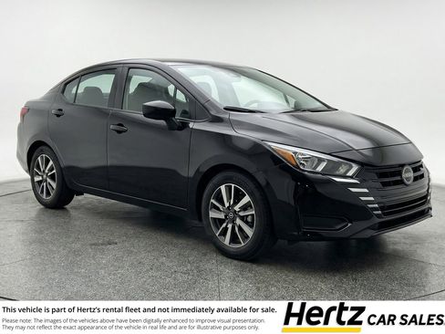 Used 2025 Nissan Versa SV image 1