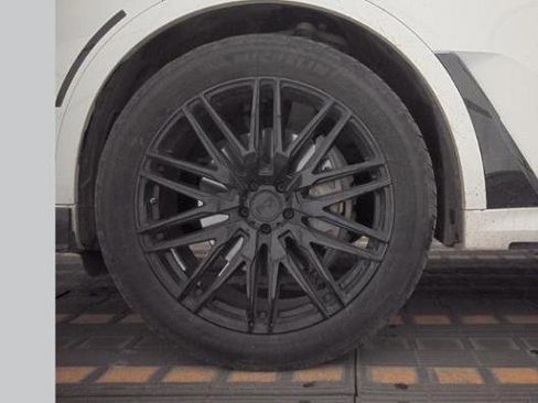 Used 2020 BMW X7 xDrive40i w/ M Sport Package image 8