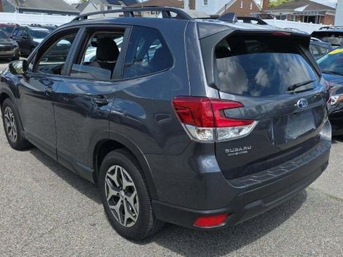 Used 2023 Subaru Forester Premium AWD/4WD image 3