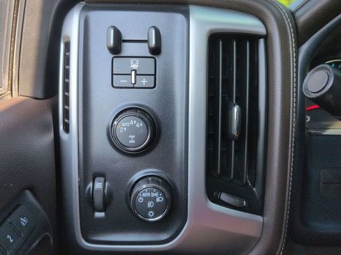 Used 2018 GMC Sierra 1500 SLT AWD/4WD image 22