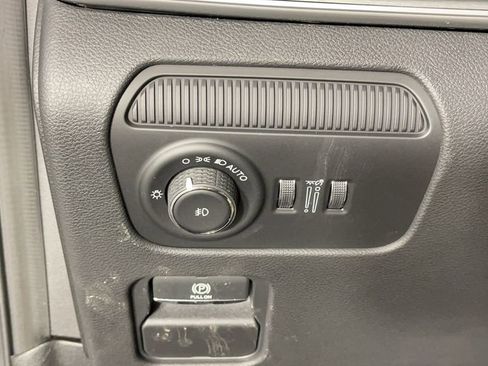 New 2025 Jeep Wagoneer L Series II image 28